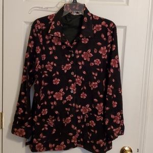 Woman shirl